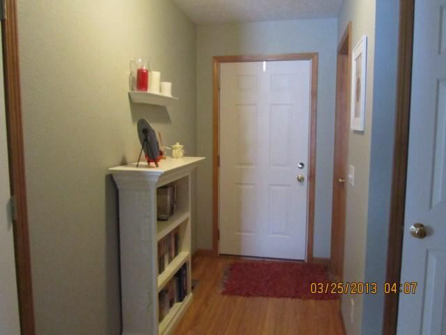 1309 Clover Creek Ln, Goshen, IN 46526 photo 2