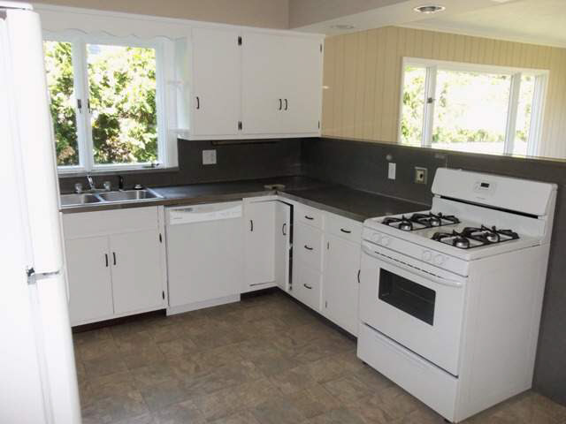518 S 5th St, Goshen, IN 46526 photo 9