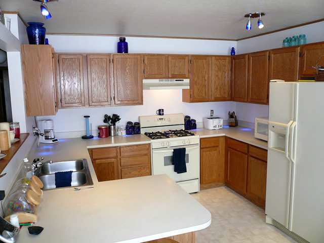 26120 Heatherfield Dr, Elkhart, IN 46514 photo 2