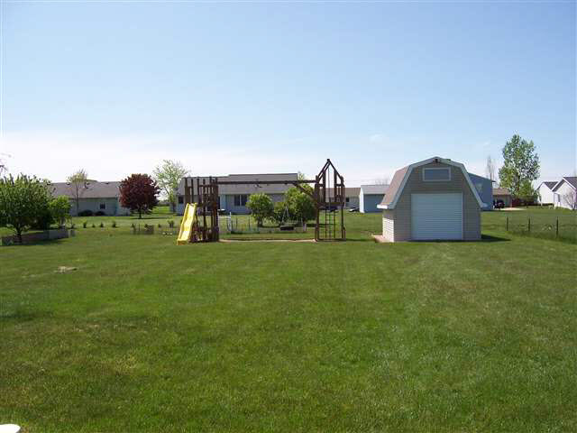 65821 Woodbury Dr, Goshen, IN 46526 photo 17