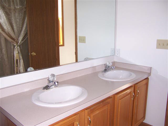 65821 Woodbury Dr, Goshen, IN 46526 photo 9