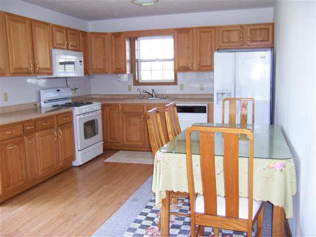 65821 Woodbury Dr, Goshen, IN 46526 photo 4