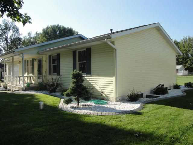 19183 Tarman Rd, New Paris, IN 46553 photo 2