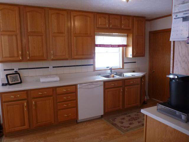 405 Twin Oaks Dr, Middlebury, IN 46540 photo 9