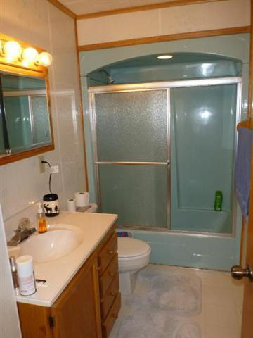 405 Twin Oaks Dr, Middlebury, IN 46540 photo 17