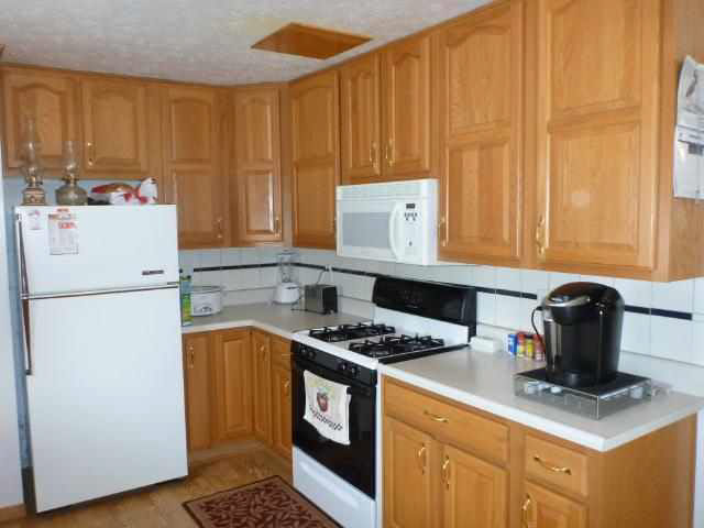 405 Twin Oaks Dr, Middlebury, IN 46540 photo 8