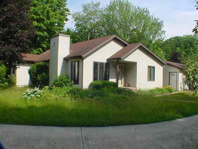 16650 Barton St, Granger, IN 46530 photo 1