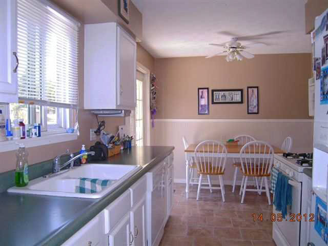 1310 Northwood Dr, Nappanee, IN 46550 photo 3