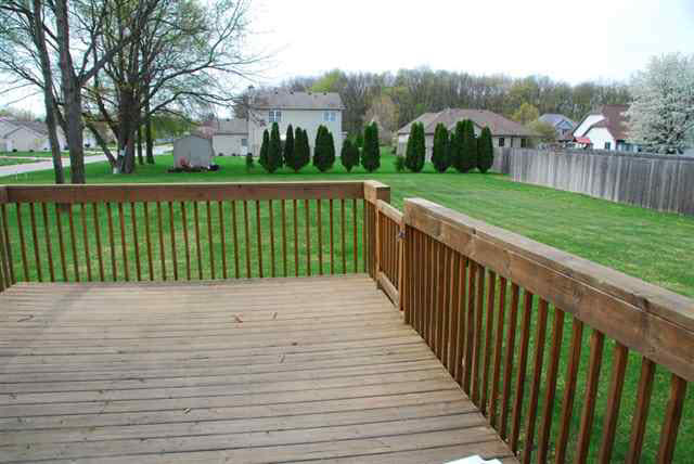 1713 Kershner Ln, Elkhart, IN 46514 photo 17
