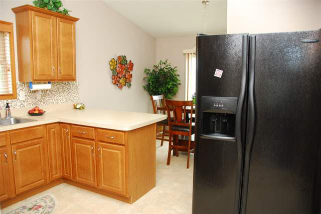 1713 Kershner Ln, Elkhart, IN 46514 photo 2