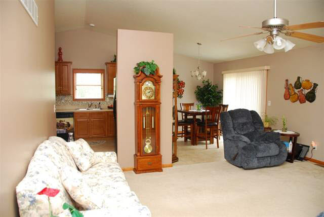 1713 Kershner Ln, Elkhart, IN 46514 photo 8