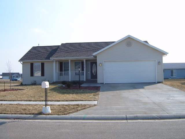 1014 Lucerne Dr, Goshen, IN 46526 photo 1