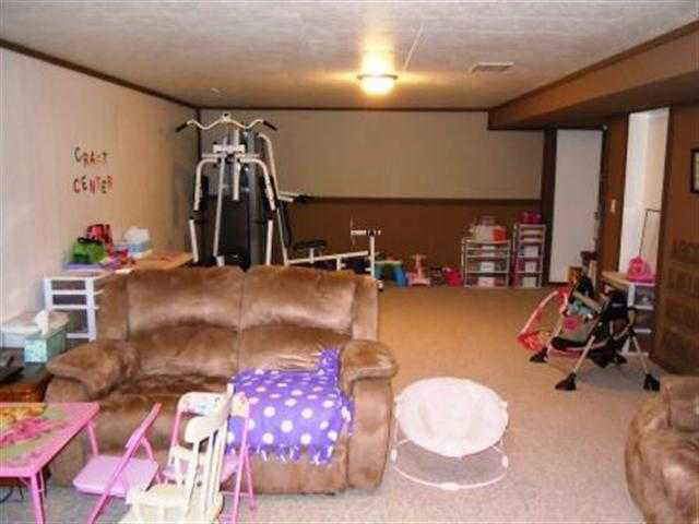 908 Player Dr, Goshen, IN 46528 photo 17