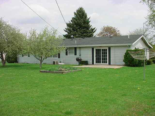66123 Prairie View Dr, Goshen, IN 46526 photo 2
