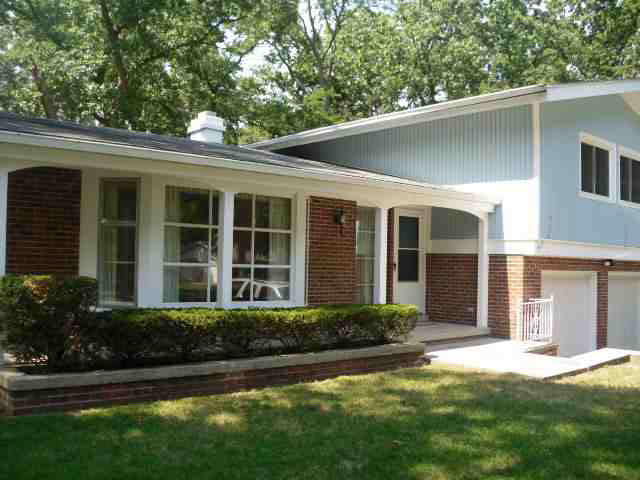1517 Dogwood Dr, Elkhart, IN 46514 photo 1