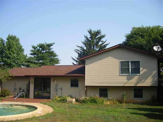 25544 Thornberry Ct, Elkhart, IN 46517 photo 2