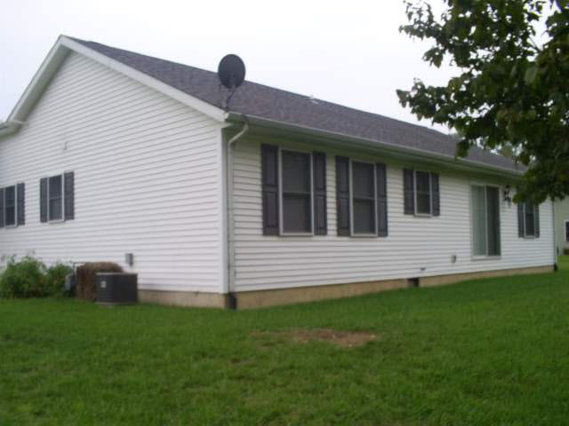 0205 W 045n, Lagrange, IN 46761 photo 2