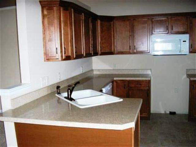1634 Harvest Dr, Goshen, IN 46526 photo 2