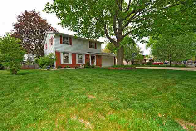 1721 Canterbury Dr, Elkhart, IN 46514 photo 2