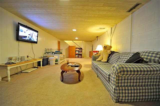 1721 Canterbury Dr, Elkhart, IN 46514 photo 27