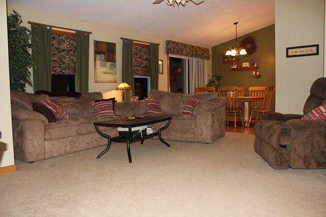 27608 Red Thistle Dr, Elkhart, IN 46514 photo 3