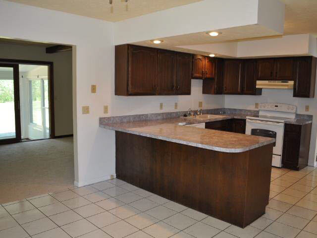 11151 Edison Rd, Osceola, IN 46561 photo 2