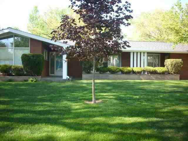 1506 N Bay Dr, Elkhart, IN 46514 photo 1