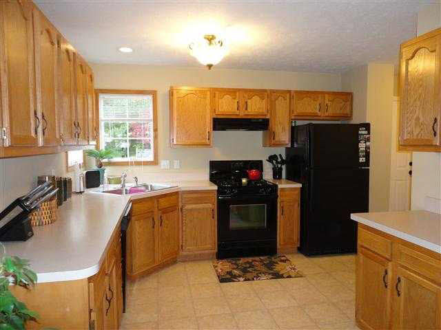 1218 Meadow Ct, Mishawaka, IN 46544 photo 4