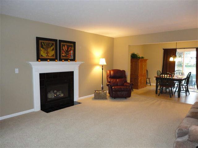1218 Meadow Ct, Mishawaka, IN 46544 photo 2