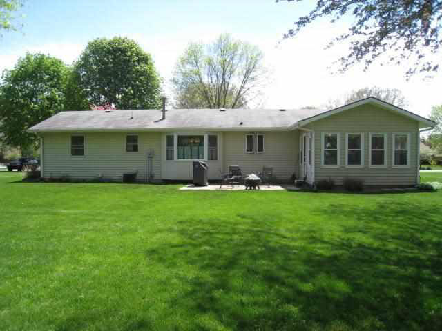 28841 Country Ln, Elkhart, IN 46514 photo 2