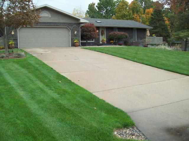 58298 Oakwood Ct, Elkhart, IN 46516 photo 1
