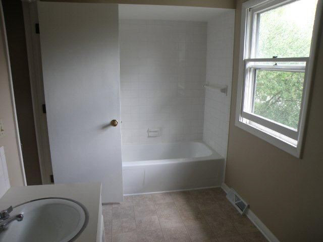 22591 Briarhill Dr, Goshen, IN 46528 photo 16