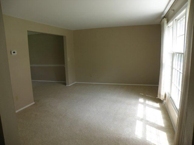 22591 Briarhill Dr, Goshen, IN 46528 photo 6