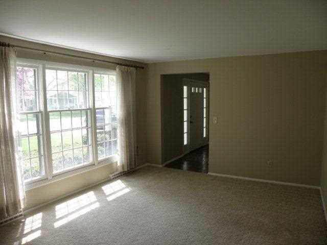 22591 Briarhill Dr, Goshen, IN 46528 photo 4