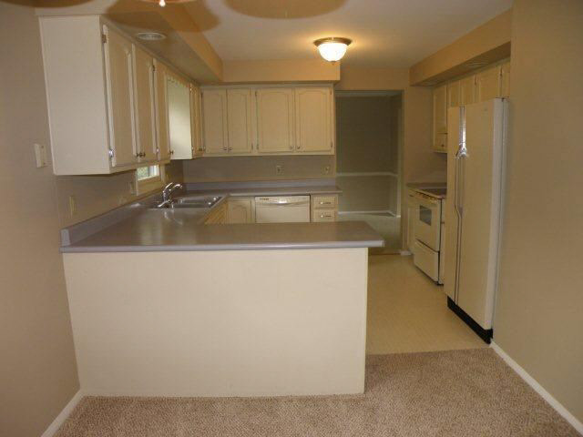 22591 Briarhill Dr, Goshen, IN 46528 photo 9