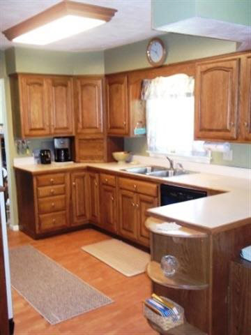 1103 E Marion St, Nappanee, IN 46550 photo 3