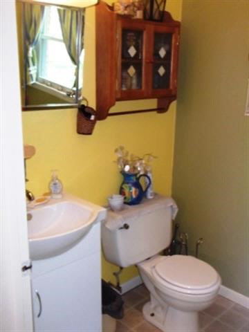 1103 E Marion St, Nappanee, IN 46550 photo 14