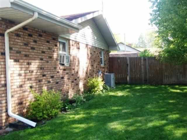 1103 E Marion St, Nappanee, IN 46550 photo 21
