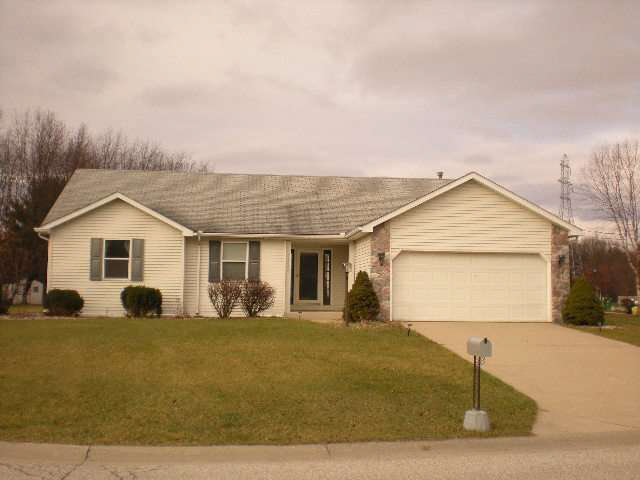 53865 Sunnybrook Ln, Elkhart, IN 46514 photo 1