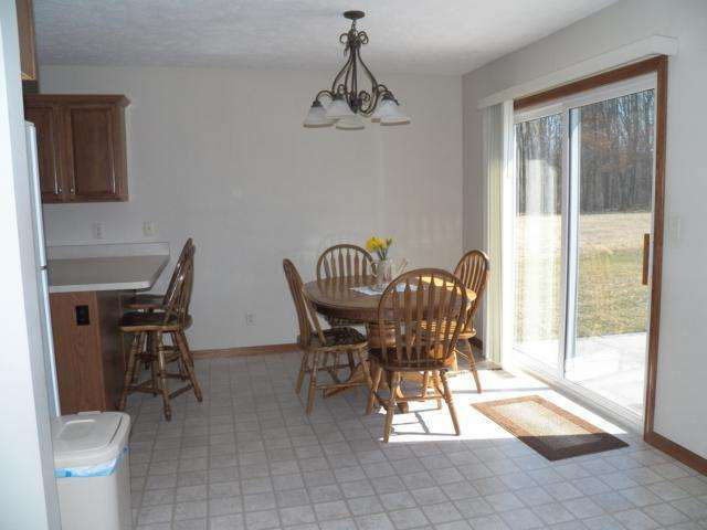 973 Spring Hill Ct, Middlebury, IN 46540 photo 5
