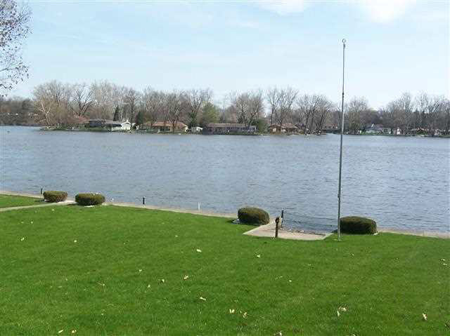55834 Riverview Manor Dr, Elkhart, IN 46514 photo 3