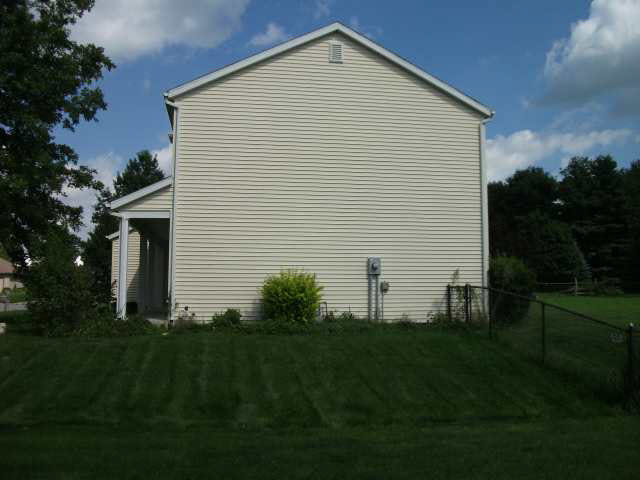 18630 Wilson Dr, Goshen, IN 46528 photo 3