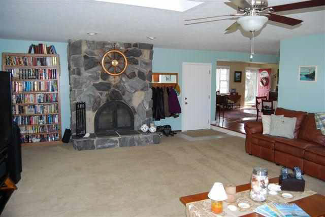 22371 Briarhill Dr, Goshen, IN 46528 photo 3