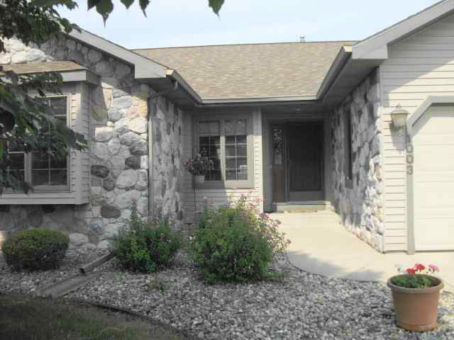 1003 Larimer Dr, Goshen, IN 46526 photo 2