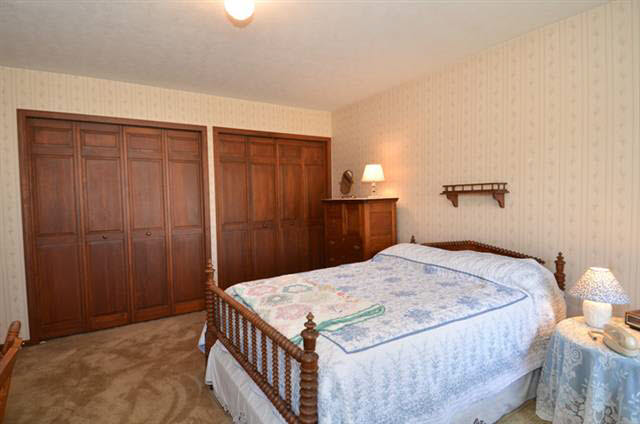 24118 Coral Ln, Elkhart, IN 46516 photo 12