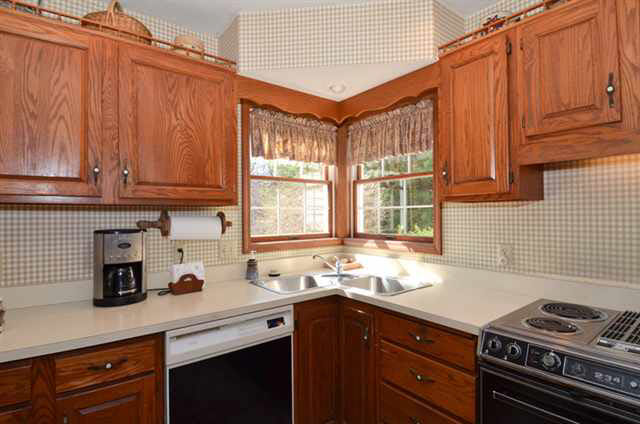 24118 Coral Ln, Elkhart, IN 46516 photo 4