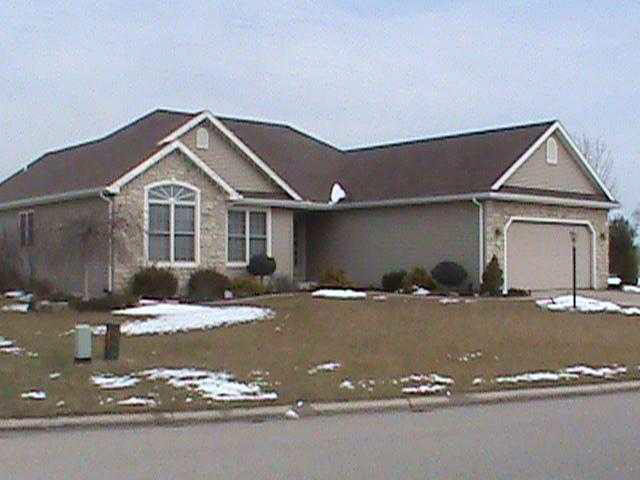 22351 Forsythia Dr, Goshen, IN 46528 photo 1