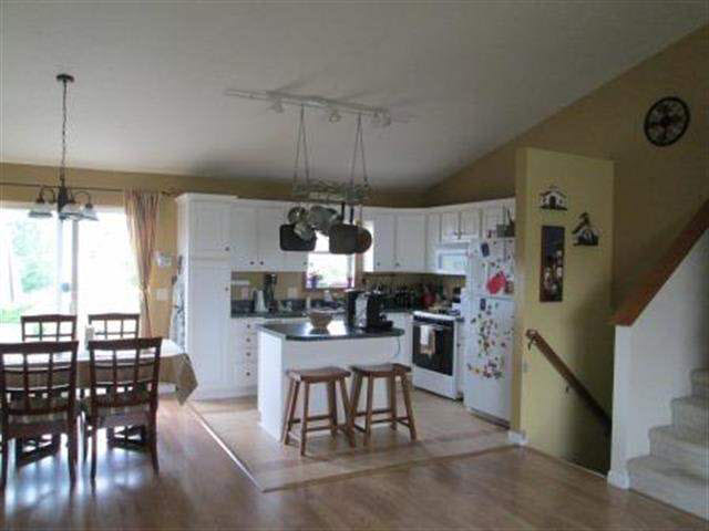 1425 Twinflower Dr, Goshen, IN 46526 photo 3
