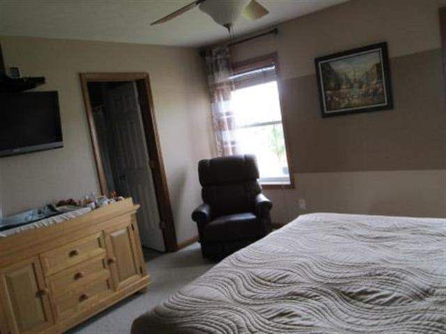 1425 Twinflower Dr, Goshen, IN 46526 photo 8