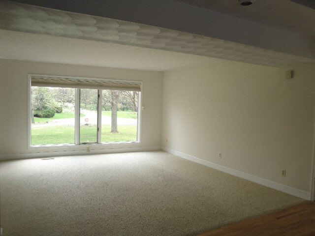 0955 N 150e, Lagrange, IN 46761 photo 3